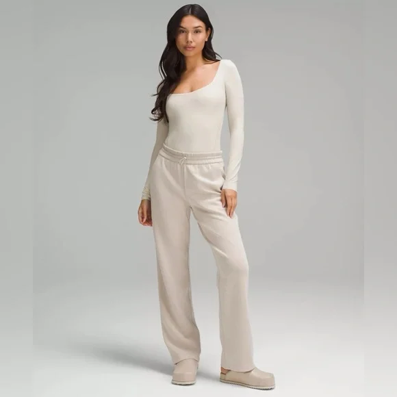 Lululemon Wundermost Ultra Soft Nulu Square Neck Long Sleeve Bodysuit - Size XS - Picture 7 of 12